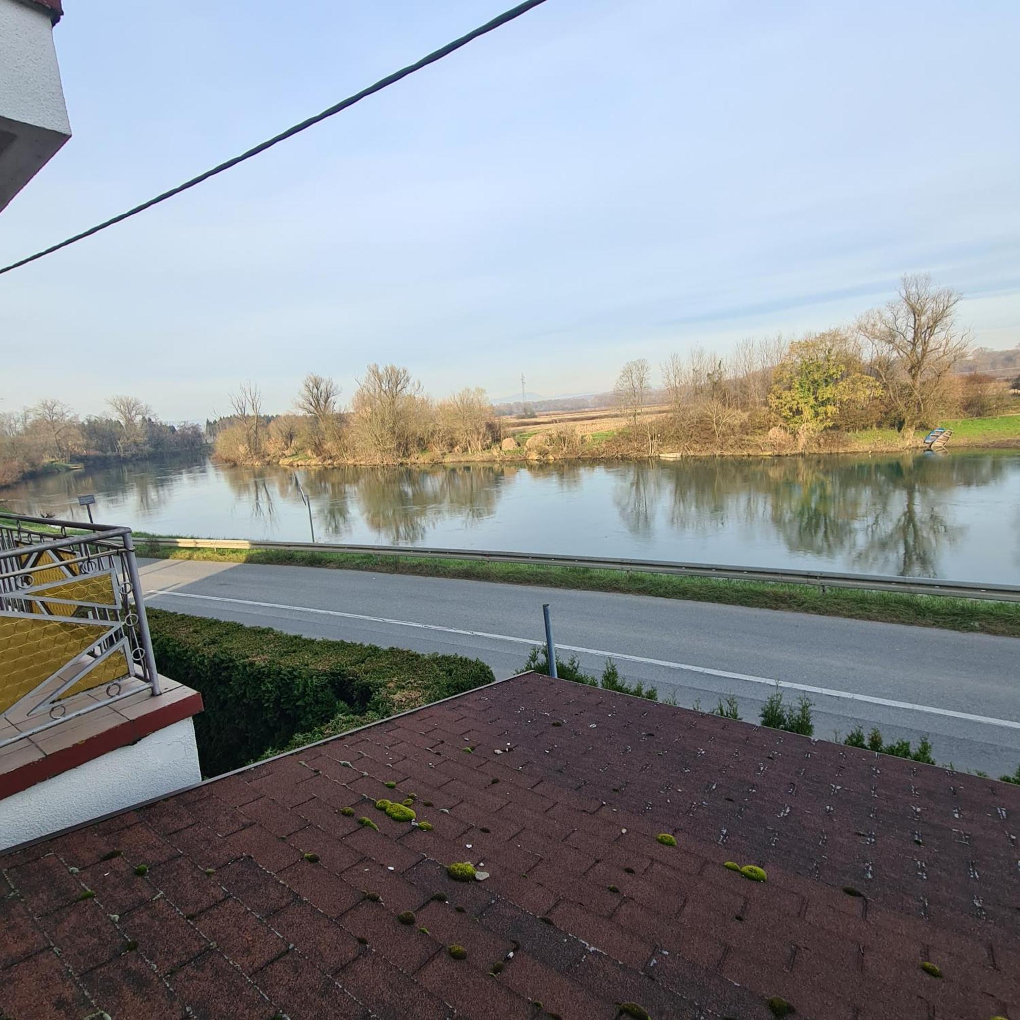 Guesthouse Kod Mosta Karlovac Exterior foto